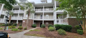 Now booking for 2021. Condo w/ pool & pond views - Image 3