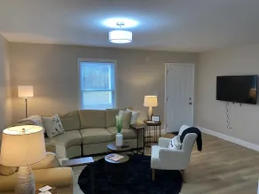 (52)Easy I-75 Access Clean 3BR With Extra Parking - Image 2