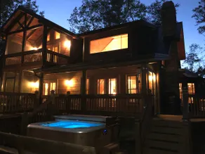 ♥ FIRESIDE CABIN - Rustik charme, men alligevel luksuriøs og sjov - Image 3