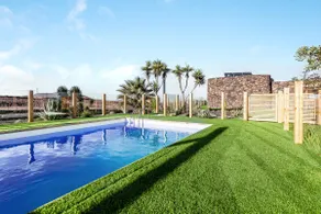 Quiet Villa - Image 2