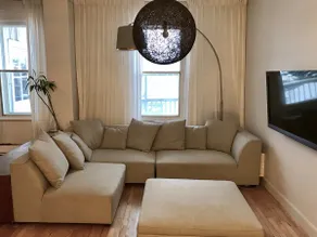 Beautiful Apartment | Large 2 bedrooms + Parking - Image 4
