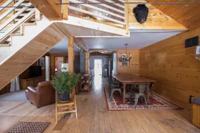 Come Stay At PHIL'S 550 - Image 2