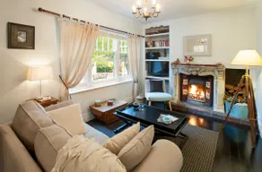 Gatehouse Spa Cottage at Moulton Park Estate - Image 2