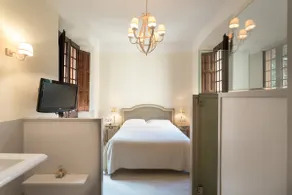 Dorotea de Chopitea, Full apartment - Image 2