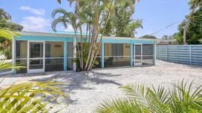 ”Sea Turtle” Saltwater Pool, Shore Beach House - Image 2
