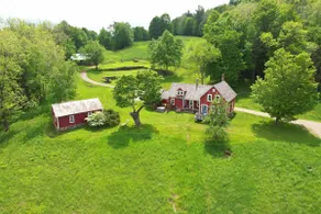 Secluded Farmhouse Retreat - stunning views - Image 3