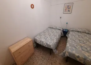 Simple and cozy house - Image 5