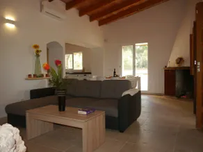 House in the center of nature: pool, terrace ... - Image 2