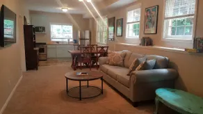 Private Apartment w/ Pool, Hot Tub & Billiards - Image 2