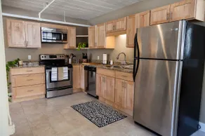 Spacious Condo at The Commons, Walkable Shops - Image 5