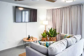 Aqua Breeze- Cozy Retreat in the heart of Arecibo - Image 2