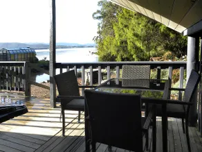 Romantic Waterfront Holiday Cottage - Huon Charm - Image 5