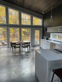 McCracken's Mid Century Modern Luxury Cottage - Image 5