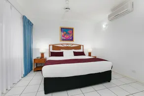 Absolute beachfront apartment - Image 4