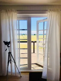 Wooden house on Alrø overlooking Horsens fjord - Image 3