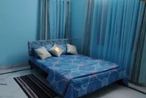 Pearl Stay, Luxurious & Spacious 4BHK - Image 3