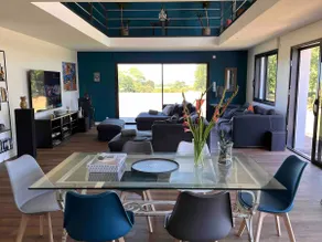 Sea view loft with hot tub and EV charging station - Image 4