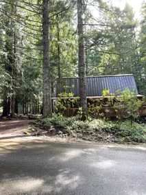 Gambrel Cabin at Lake Cushman - Image 4