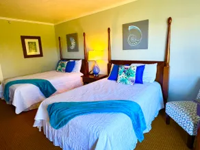 Lagoon View Resort Retreat - Image 2