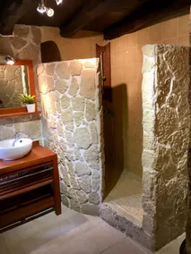 Cozy apartment in the heart of an Auvergne village. - Image 2