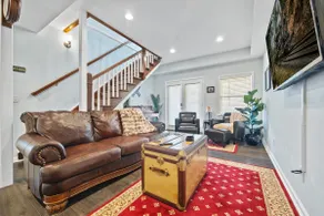 Historic Retreat in Lake Claire - Image 3