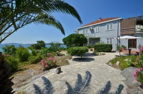 Villa Mery Orebić - Beachfront Villa on the Beach - Image 5