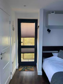 Cozy place with separate entrance. - Image 4