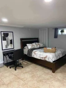 Modern cozy studio apartment w/private entrance - Image 2