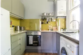 Stunning 1BD flat, minutes from the beach front! - Image 3