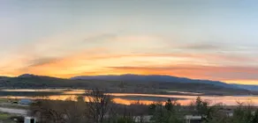 Newly renovated with Lakeviews, big yard, minutes to Silver Star/Golf/Wineries. - Image 4