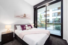 Executive 2 bedroom gem in Kingston - Image 4