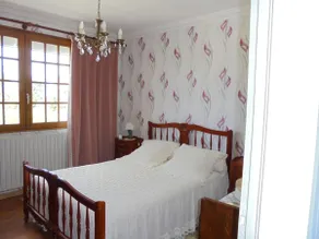 PLEASANT HOUSE OF 140 M², LARGE BALCONY ON THE UPPER FLOOR - Image 4
