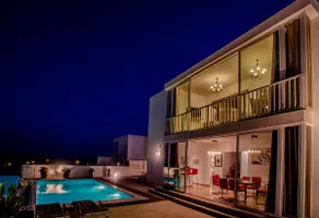Alexia Beach - Image 4