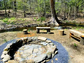 3Br Creekside Cottage on 130 acre forest w/ trails - Image 2