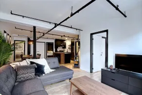 Le Gentleman // Downtown spacious condo - Image 5