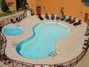 Lakeshore Villas Resort - Three Bedroom Lakefront Condo  - Image 4