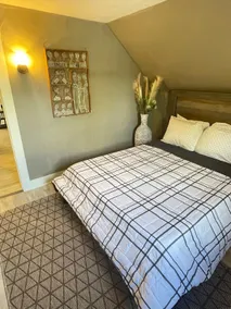 2b apt loft Downtown Ipswich - Image 5