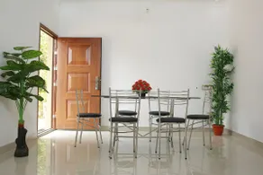 George's 2 Adjacent Apartments in Lush Green Haven - Image 4