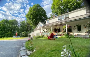Artful Lodging Mountain-view Studio+1 Bedrm Apt in Historic Home, Montpelier VT - Image 2