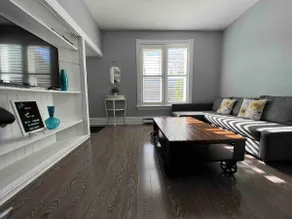 Cozy One Bedroom Apartment in Century Home - Image 3