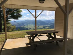 Secluded Blue Ridge Mountaintop Getaway - Image 4