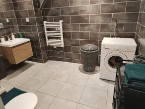 Spacious apartment, hyper center with parking - Image 4