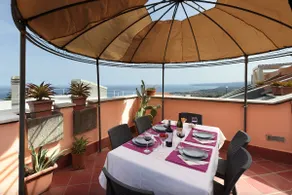 ‘Taormina Center Suite’ Apartment with Wi-Fi and Air Conditioning - Image 2