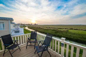 River Lodge Platinum Plus Holiday Home with River Views, Free Wifi & Netflix - Image 2
