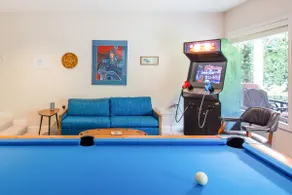 ᗌᗌᗌ Sweeping Views, Huge Balcony, Game/Pool Room - Image 4