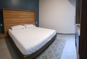 New San Carlos Apartment - Image 3
