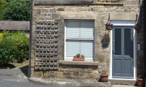 The Nook, gorgeous 2 bed, 50yds to pub, parking - Image 3