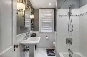 Swampscott Oceanside Apartment - Image 5