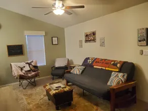 Cheerful 2 bedroom 2 bathroom home in the country. - Image 3