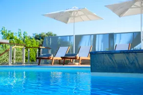 Perla Villas with Heated Pool - Image 2